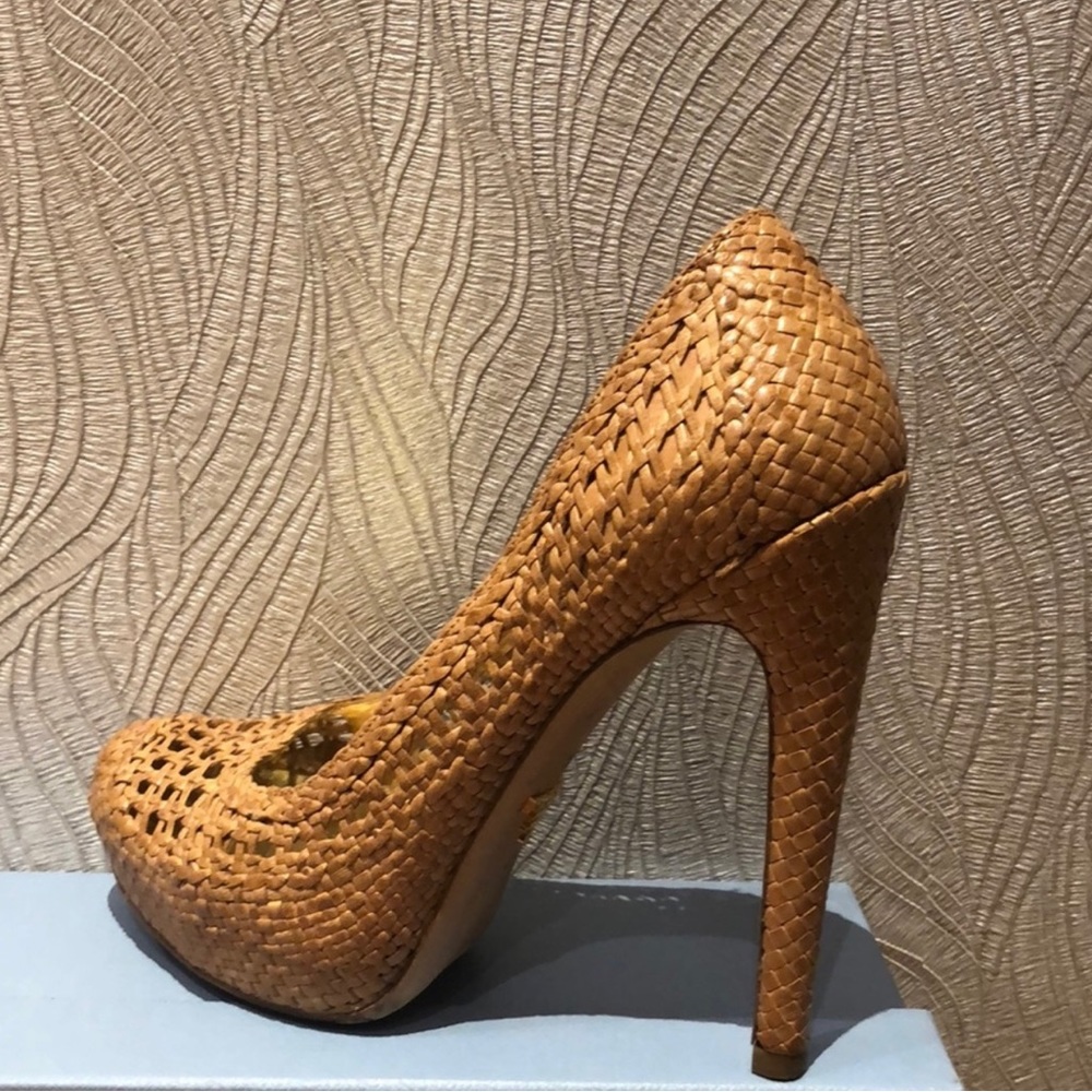 Prada Tan Platform Pump - Picture 3 of 4